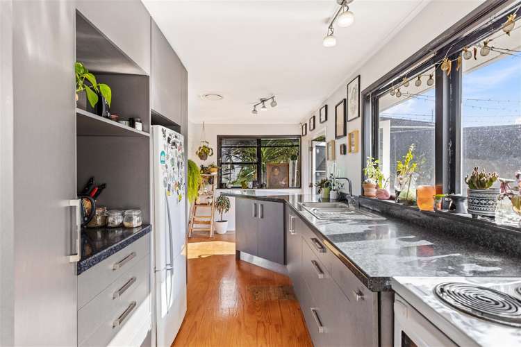 9 Flaxdale Street Birkdale_6