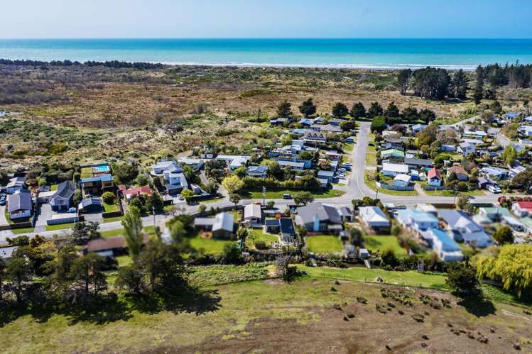 81 Dunns Avenue The Pines Beach_16