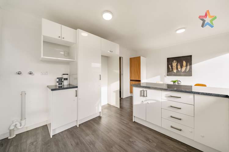 24 Wainuiomata Road Wainuiomata_10