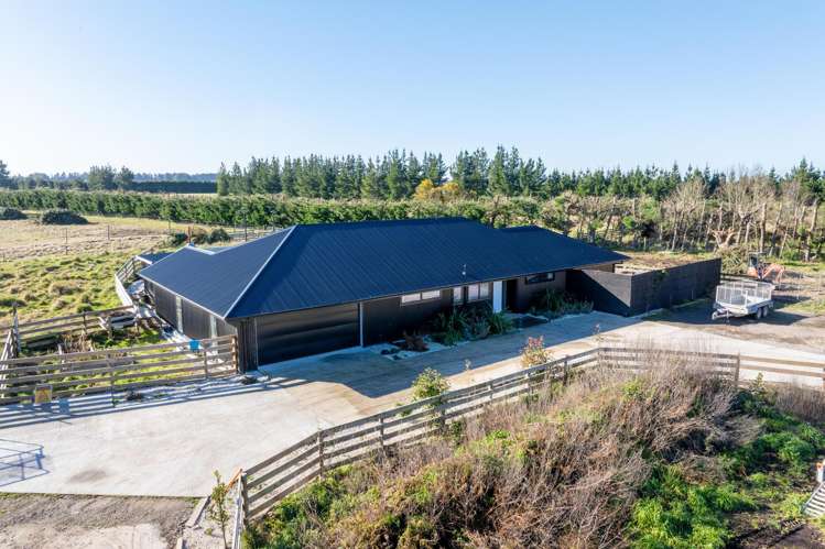 1266 West Coast Road West Melton_37