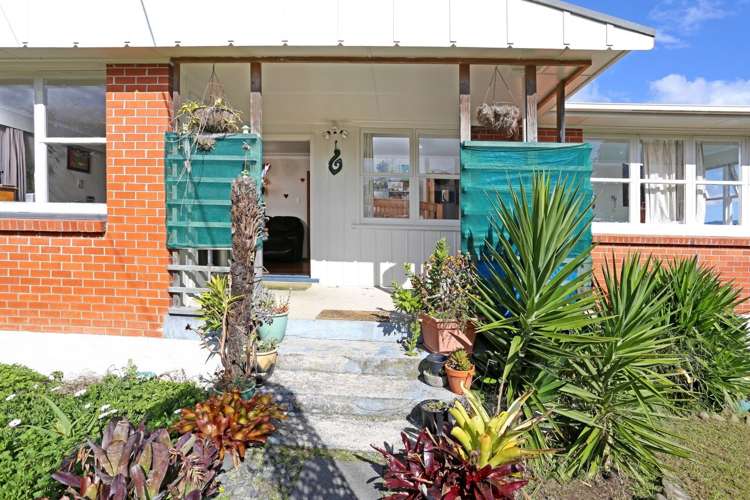 25 Castaing Crescent Te Atatu South_13