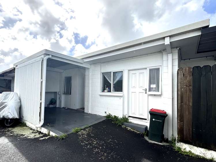 2/148 Penrose Road_0