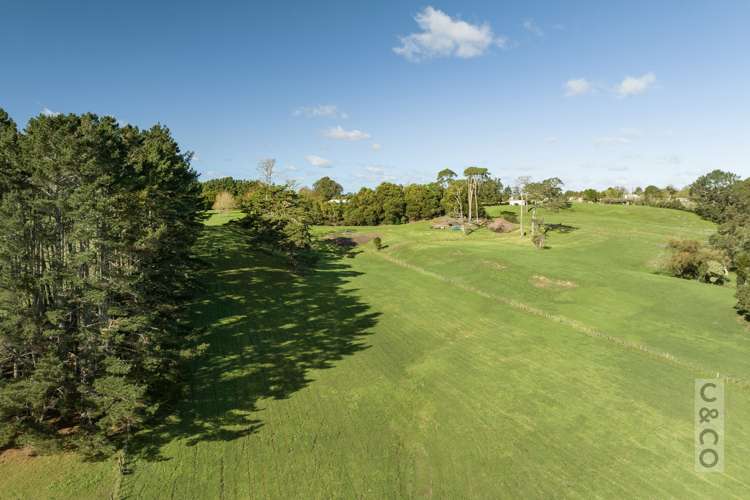 408 Taupaki Road Kumeu_12