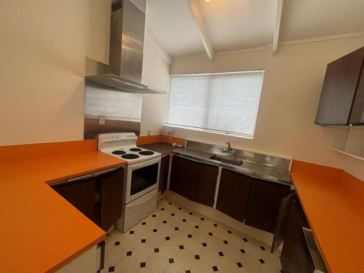 2/40 Bodi Place Te Atatu South_5