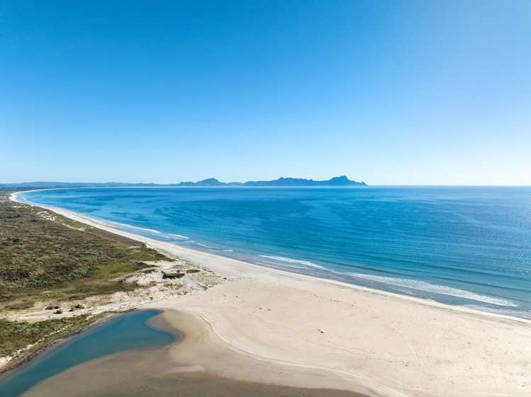 281 Cove Road Waipu_7