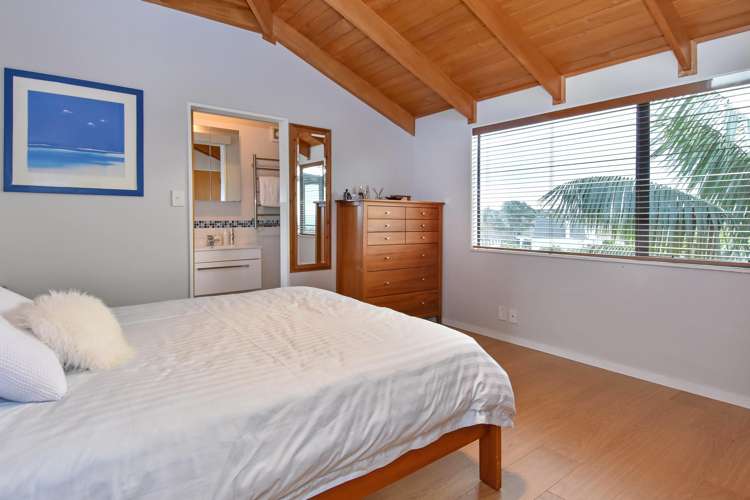 2/112 Litten Road Cockle Bay_13