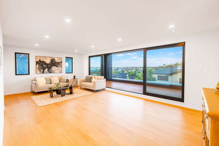 2/90 Picasso Drive West Harbour_5