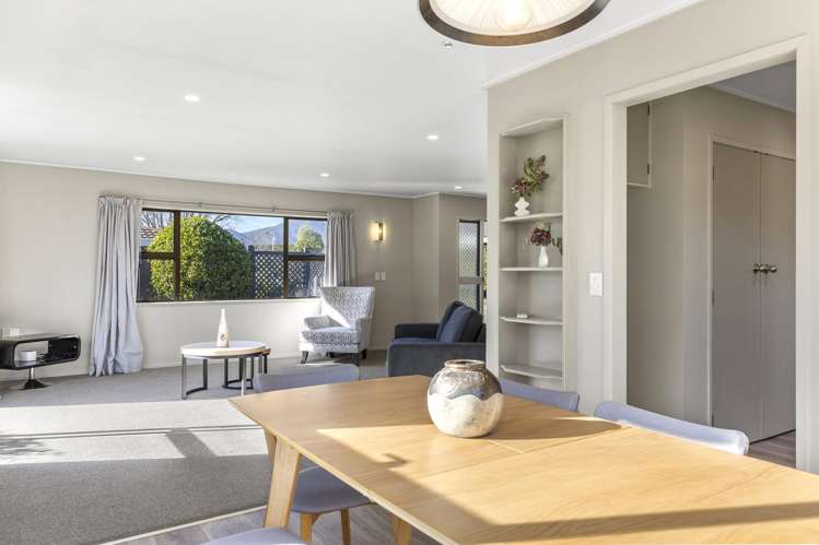 2/7 Kathleen Place Rainbow Point_10