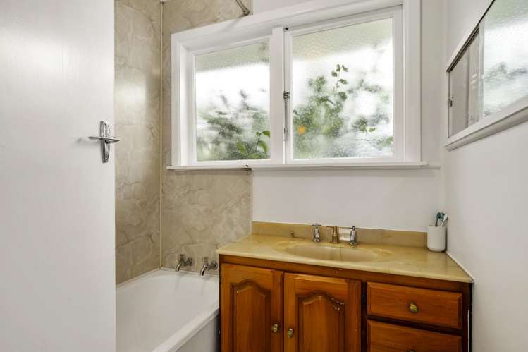 34 Silverbirch Grove Churton Park_9