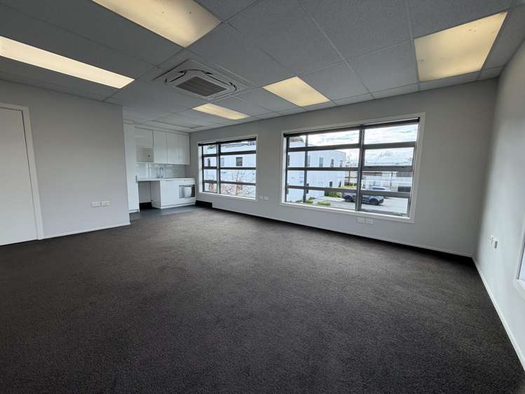 8/15 Sir Gil Simpson Drive Burnside_6