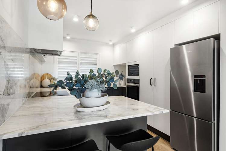 2/277 Tamaki Drive Kohimarama_14