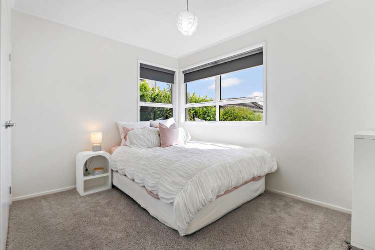 64 Blakeborough Drive Forrest Hill_15