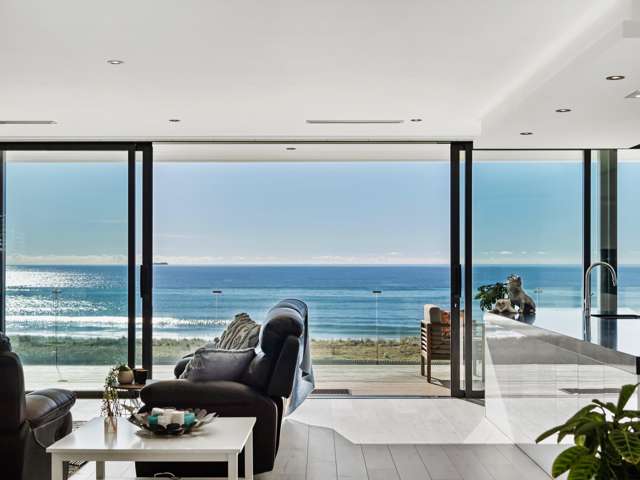 Absolute waterfront, lawn and pool!