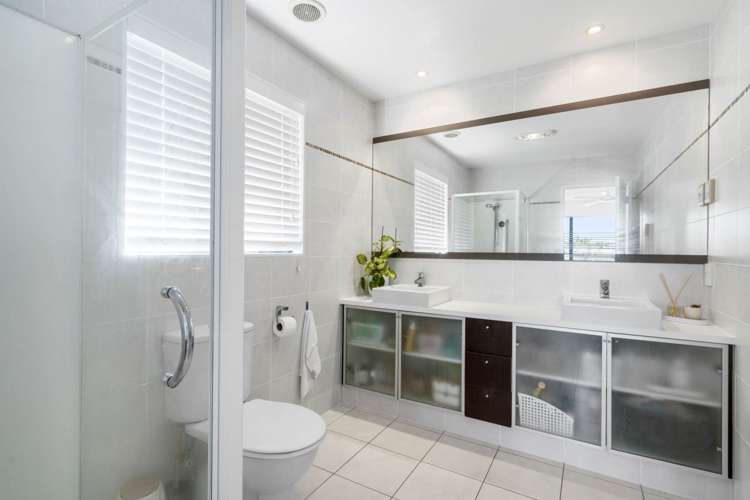 19 Pine Harbour Parade Beachlands_22