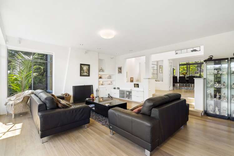 8 Herrings Cove Place Titirangi_12