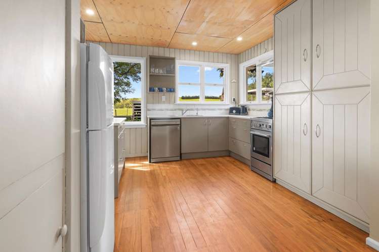 379 Pyramid Valley Road Pyramid Valley_3