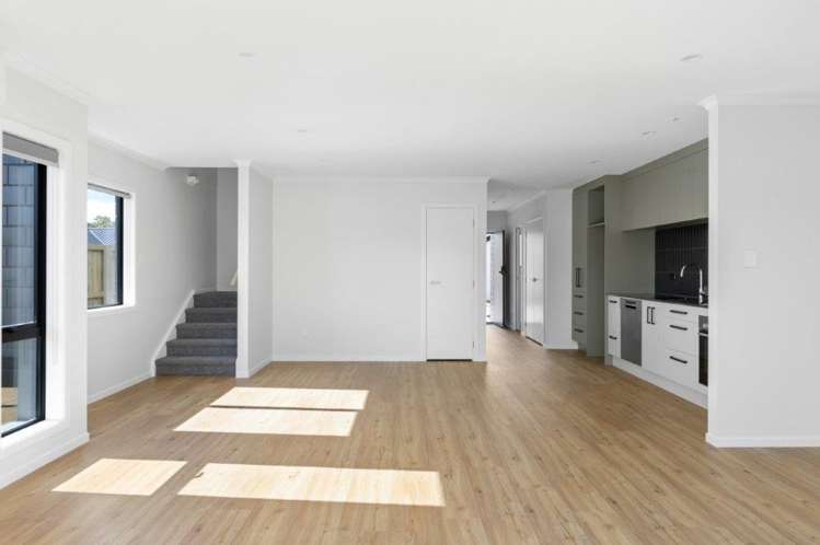 3/128 Peacockes Road 2742_3