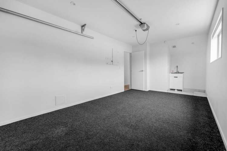 99A Mahia Road Wattle Downs_13