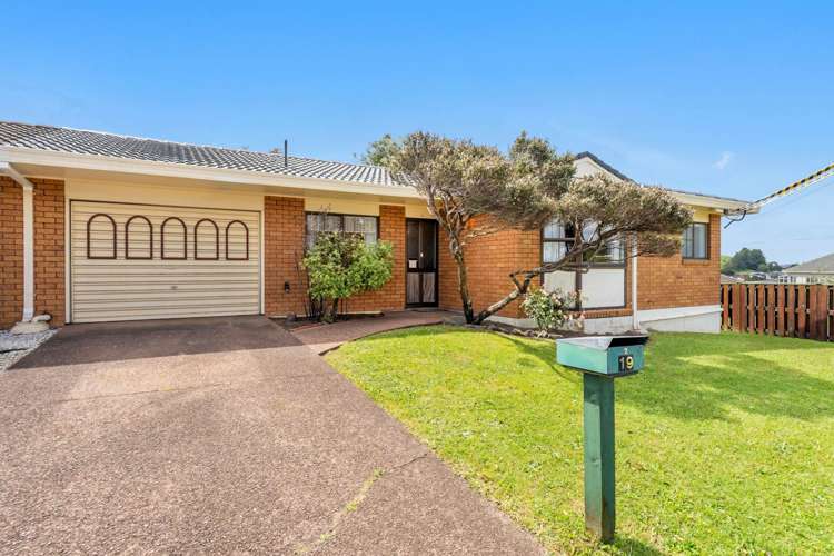 2/19 Howell Crescent_0