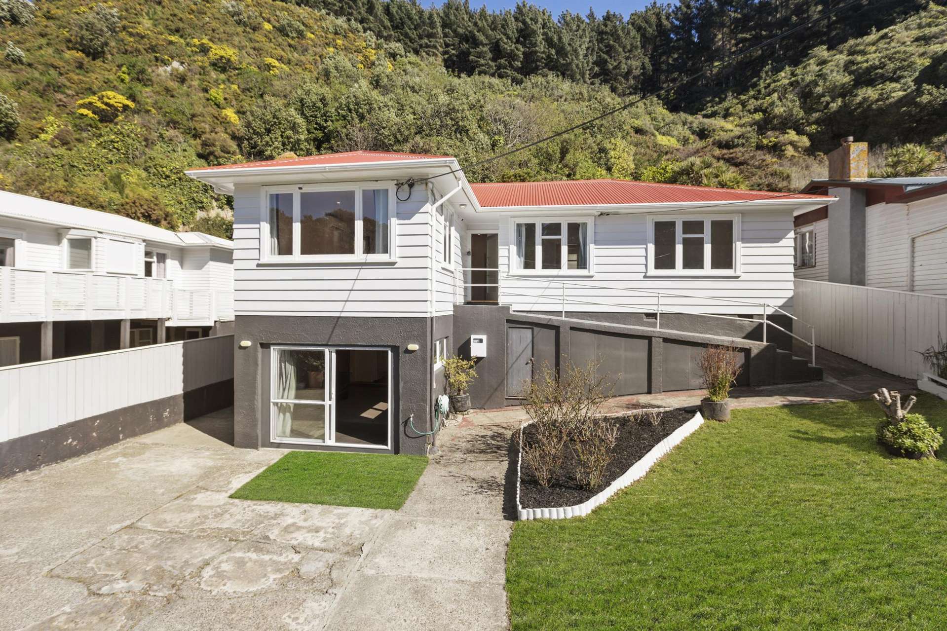 147 Happy Valley Road Owhiro Bay_0