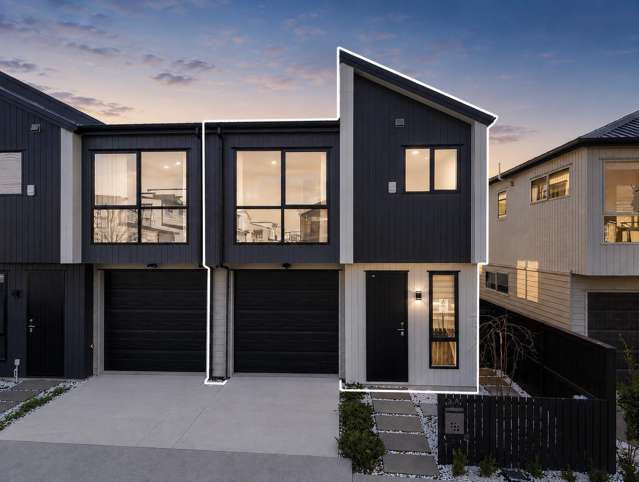 A Rare End Terrace in Waterlily