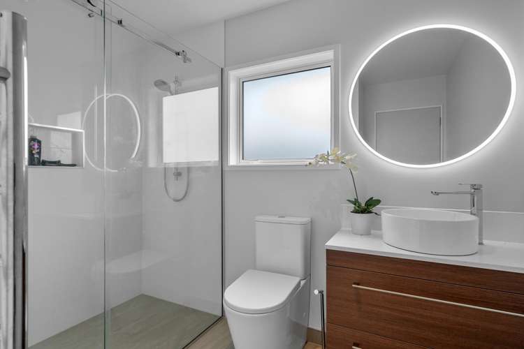 38 Churchill Avenue Richmond_10