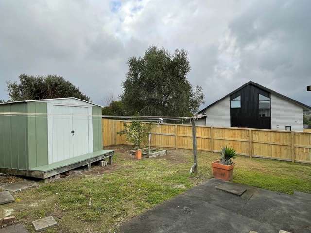 53 Amberley Avenue Te Atatu South_3