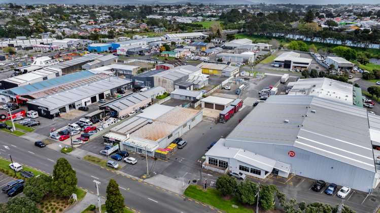 10 Smart Road Waiwhakaiho_1