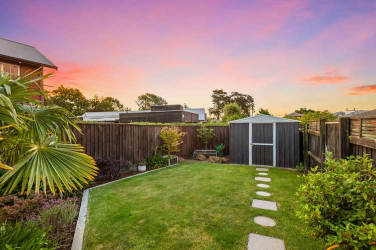 7 Strathmore Gardens Burwood_19