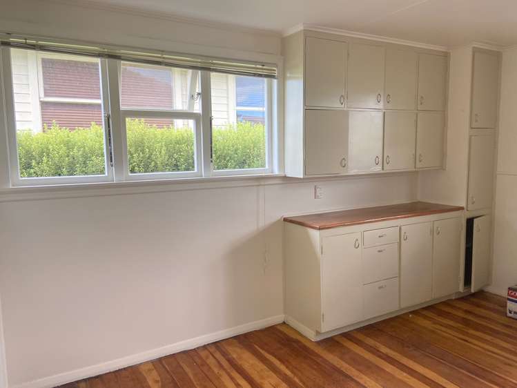 76 Freeland Avenue Mount Roskill_5