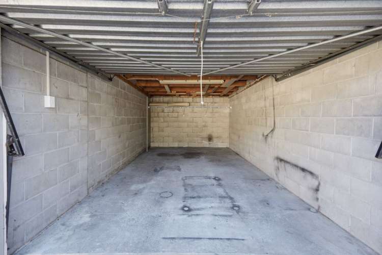 1/19 Grove Road Addington_19