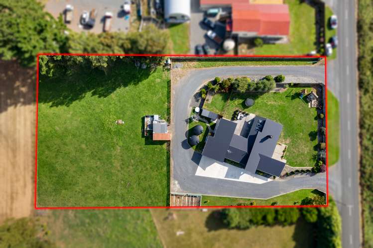 51 Waikawa Beach Road Manakau_24