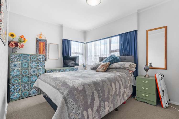 29 Resthill Crescent Glenview_14