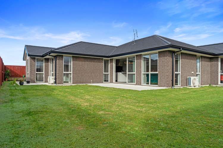 10 Eastbank Drive Katikati_2