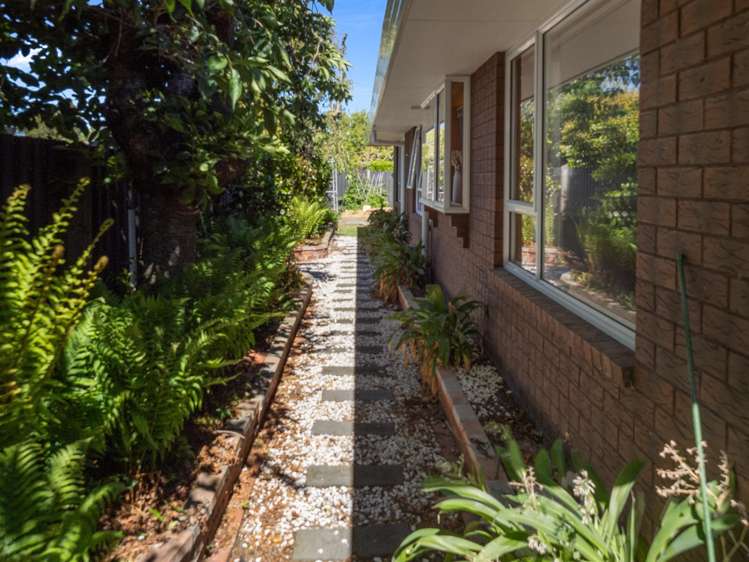 9 Falcon Drive Allenton_24