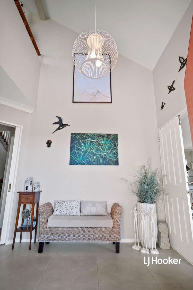 1 Island Vista Athenree_14