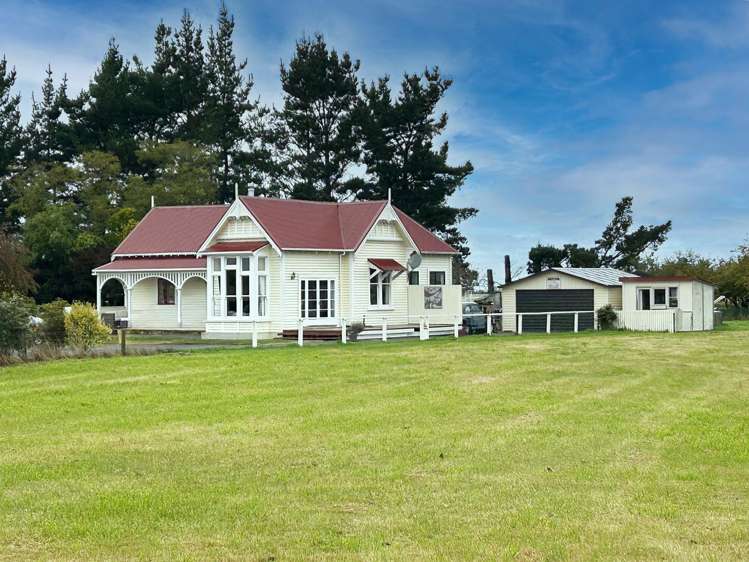 32 Laings Road_4