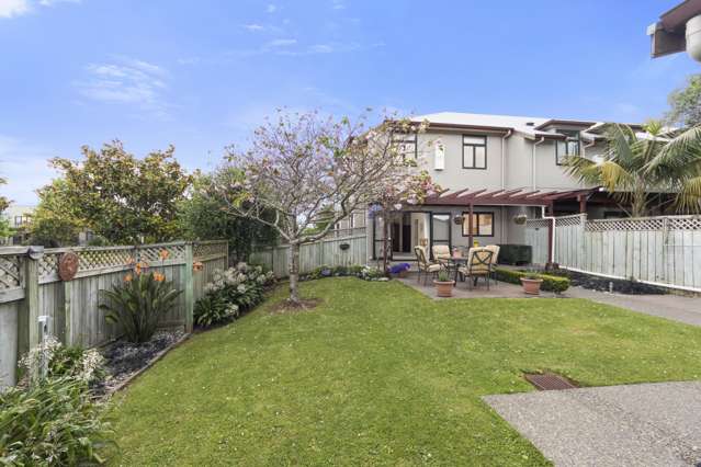 4/8 Tuscany Way Te Atatu Peninsula_2