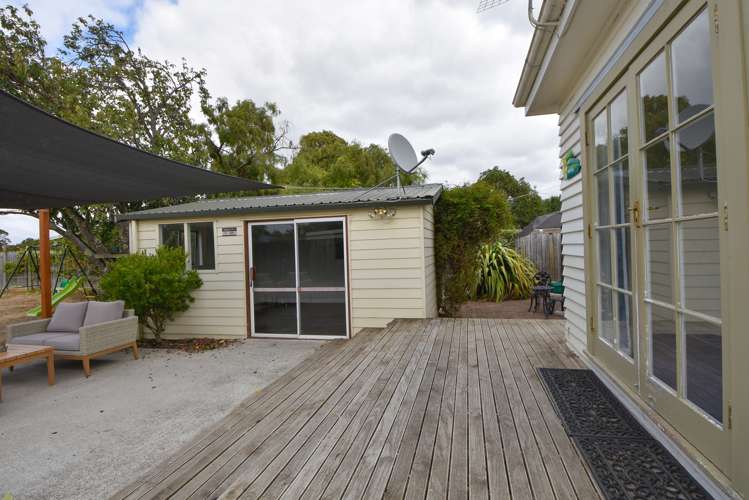 249 High Street South Carterton_16