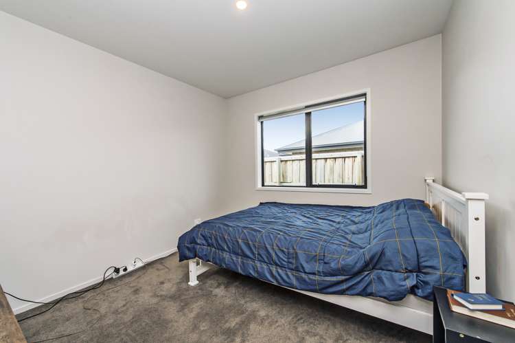 89 Sunline Avenue Lincoln_12