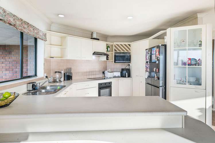 62 Rushgreen Avenue Pahurehure_7