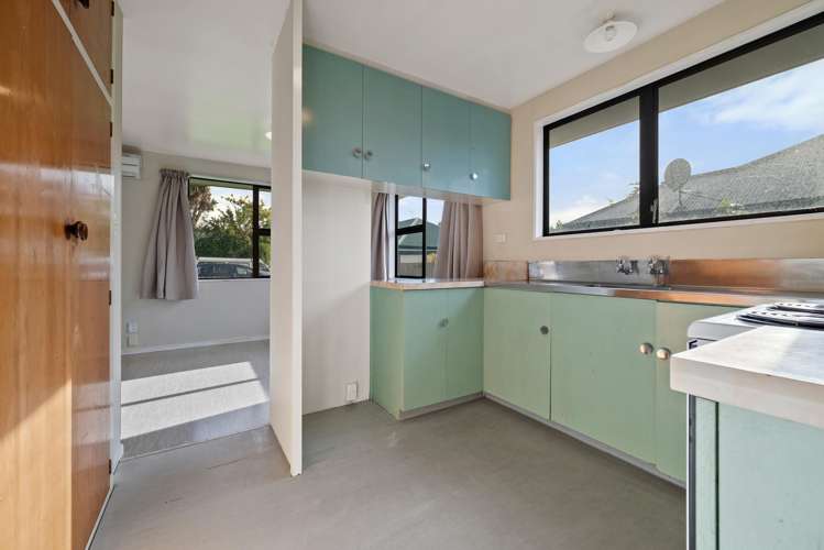 2/696 Gloucester Street Linwood_3