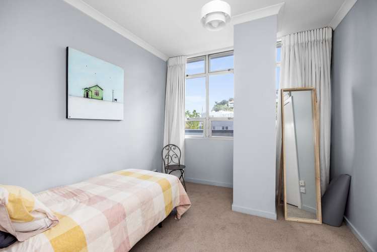 2h/3 Shakespeare Road Napier South_13