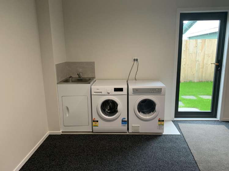 2A/19 Hibiscus Avenue Hamilton Lake_8