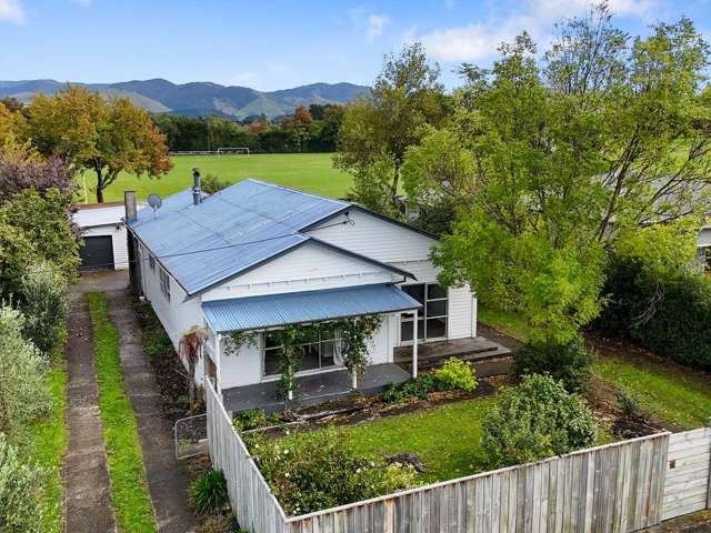 42 Wyndham Street Carterton_1