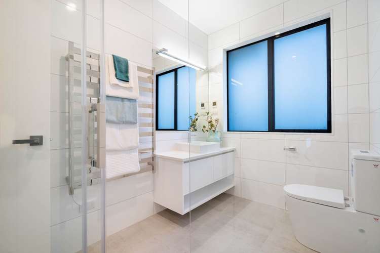 14 Hapukupuku Avenue Beachlands_16