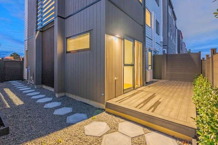 8/16 Mapau Road Greenlane_14