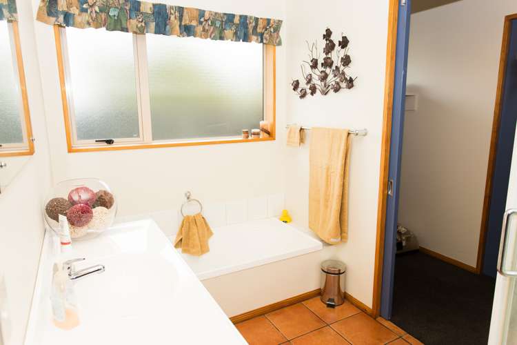 50 Scruttons Road Hillsborough_15