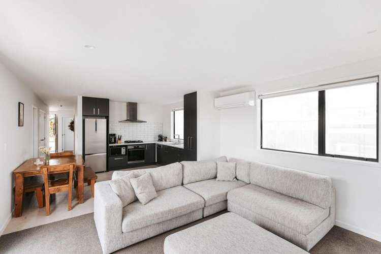 21 Tangaroa Place Poike_4