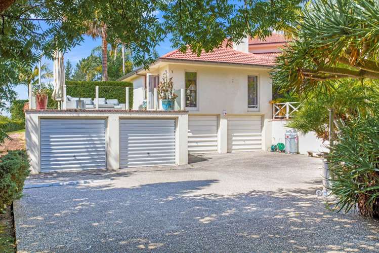 131 Point View  Drive East Tamaki Heights_9